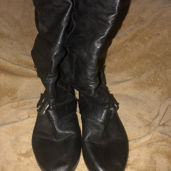 Black boots - Picture 2 of 4